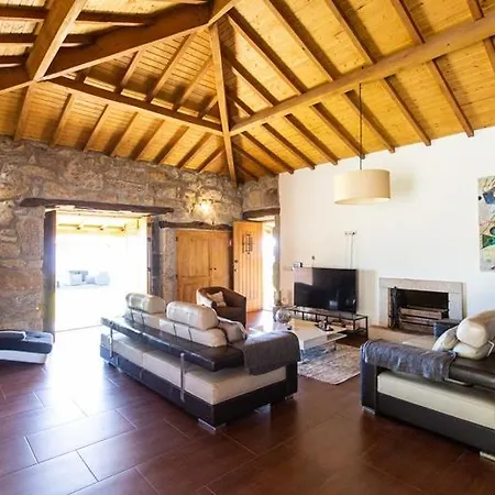 Luxury Spacious Farmhouse With Great Land Viewa Селорику-ди-Башту