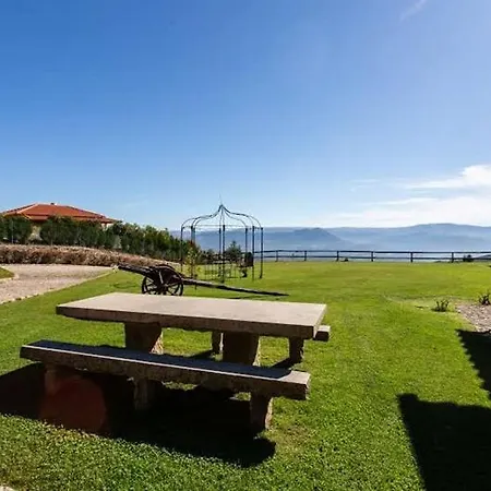 Luxury Spacious Farmhouse With Great Land Viewa * Селорику-ди-Башту