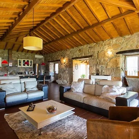 Luxury Spacious Farmhouse With Great Land Viewa *
