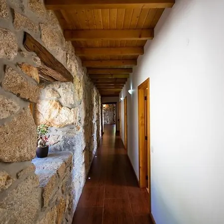 Дом отдыха Luxury Spacious Farmhouse With Great Land Viewa *